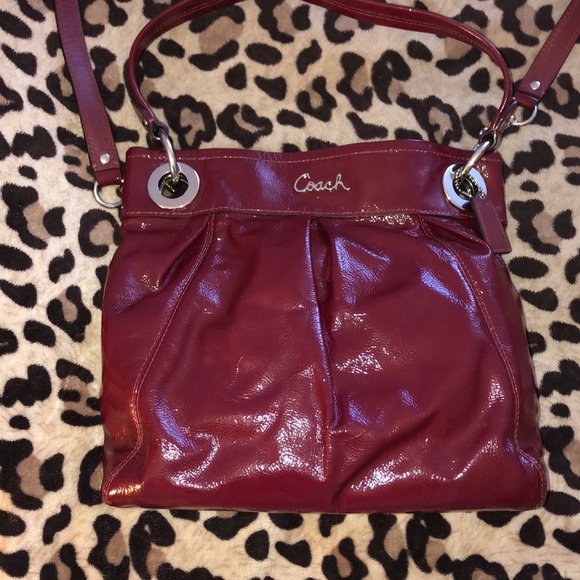 COACH shoulder/crossbody bag and matching wallet. - Picture 2 of 11